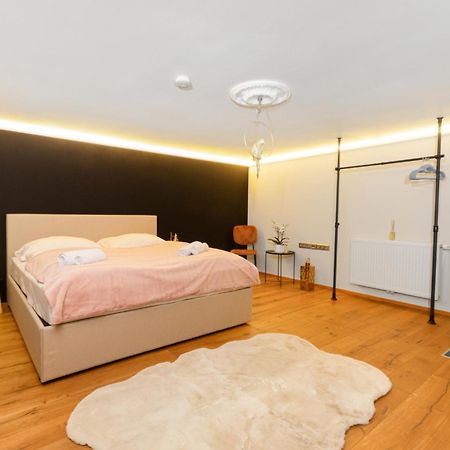 Appartamento Zentral - Netflix - 2 Stoecke - Arbeitsplatz Vienna Esterno foto