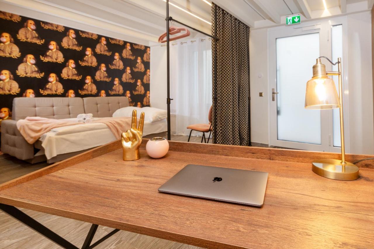 Appartamento Zentral - Netflix - 2 Stoecke - Arbeitsplatz Vienna Esterno foto